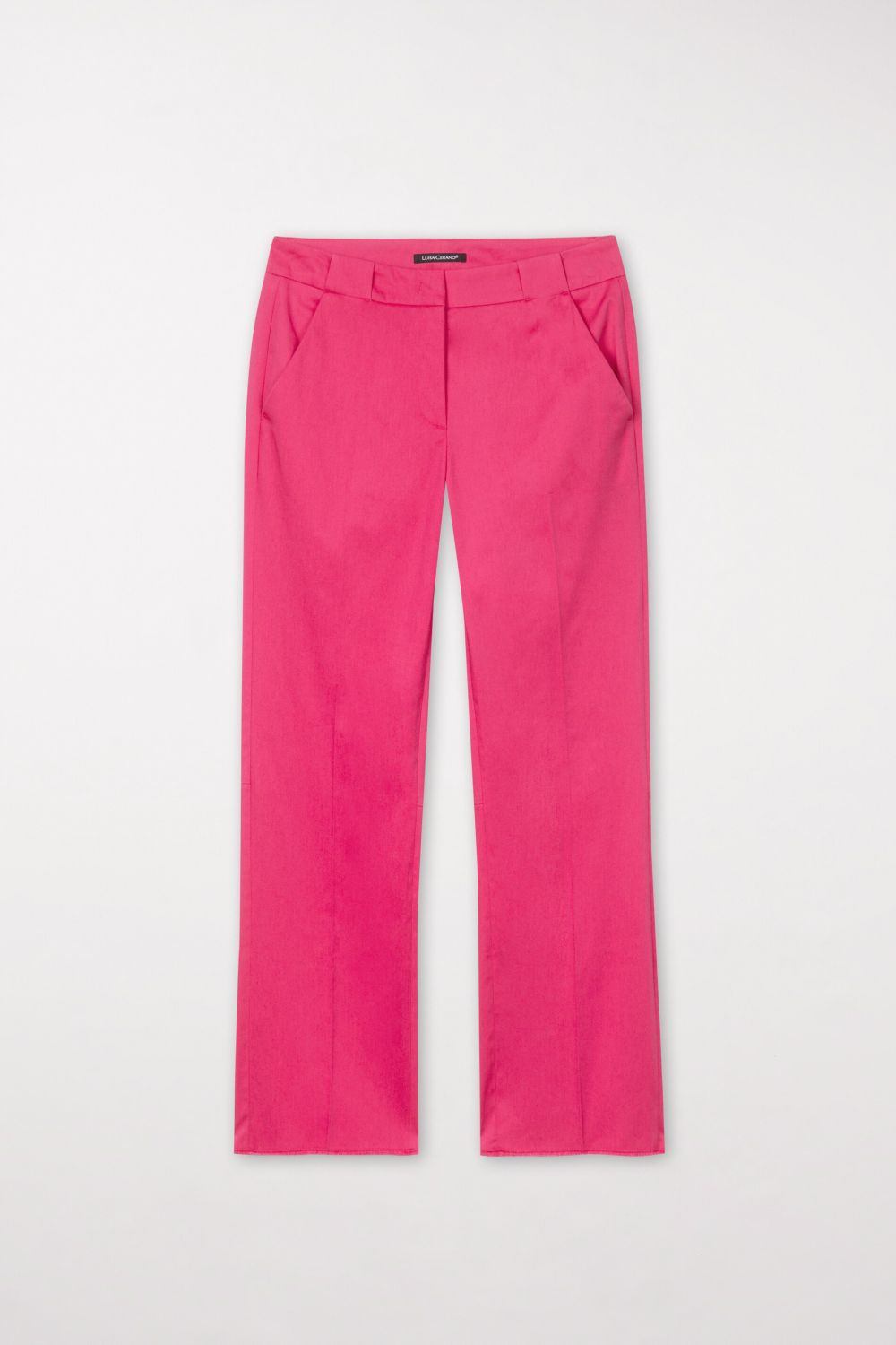 מכנסיים מחוייטים בגזרה ישרה עם סיומת פרנזיםהרכב: 98% כותנה, 2% אלסטן; בד משני: 57% כותנה, 43% פוליאסטרהדוגמנית בגובה 1.78 ולובשת מידה 36 אירופאית