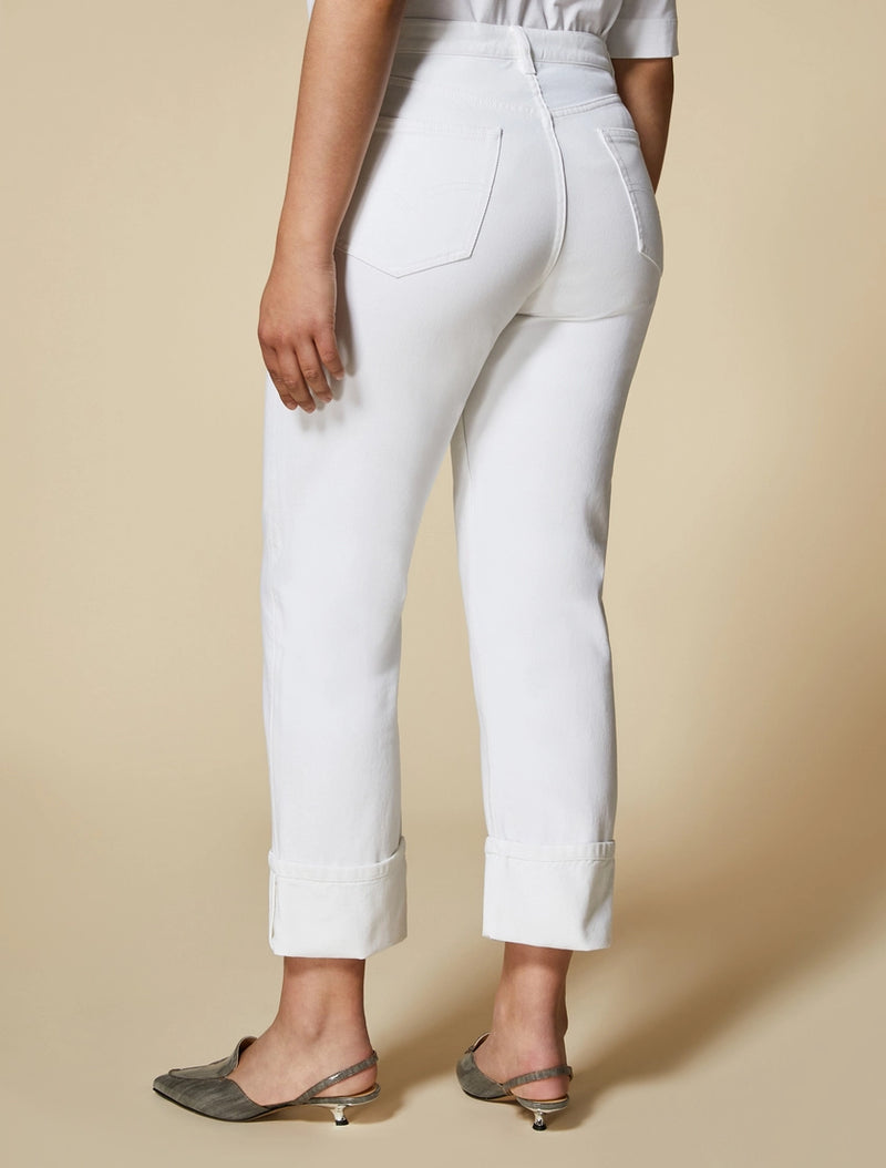 ג'ינס לבן במראה קלאסי רגל ישרה מכפלת חיצונית