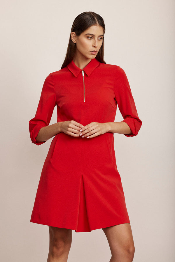 שמלה אדומה אורך ברך שרוול 3-4 ריץ רץ בצווארון