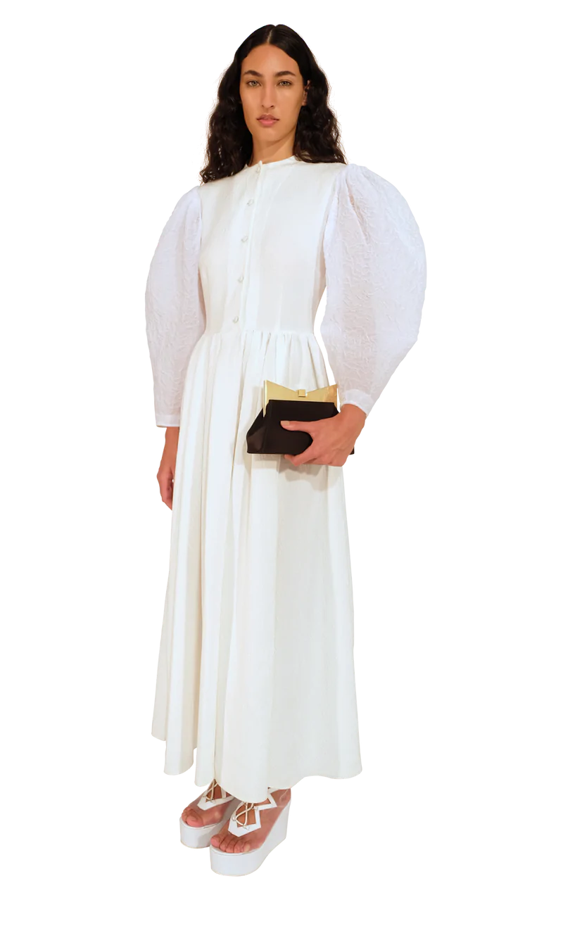 תיק קלאץ' מסאטןהרכב: 100% פוליאסטרמידות התיק: 20 ס"מ רוחב, 15 ס"מ גובה, 7 ס"מ עומק