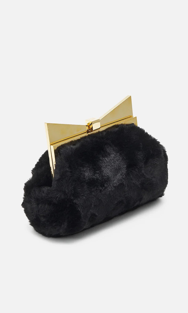 תיק קלאץ' מבד פרוותיהרכב: 100% פוליאסטרמידות התיק: 20 ס"מ רוחב, 15 ס"מ גובה, 7 ס"מ עומק