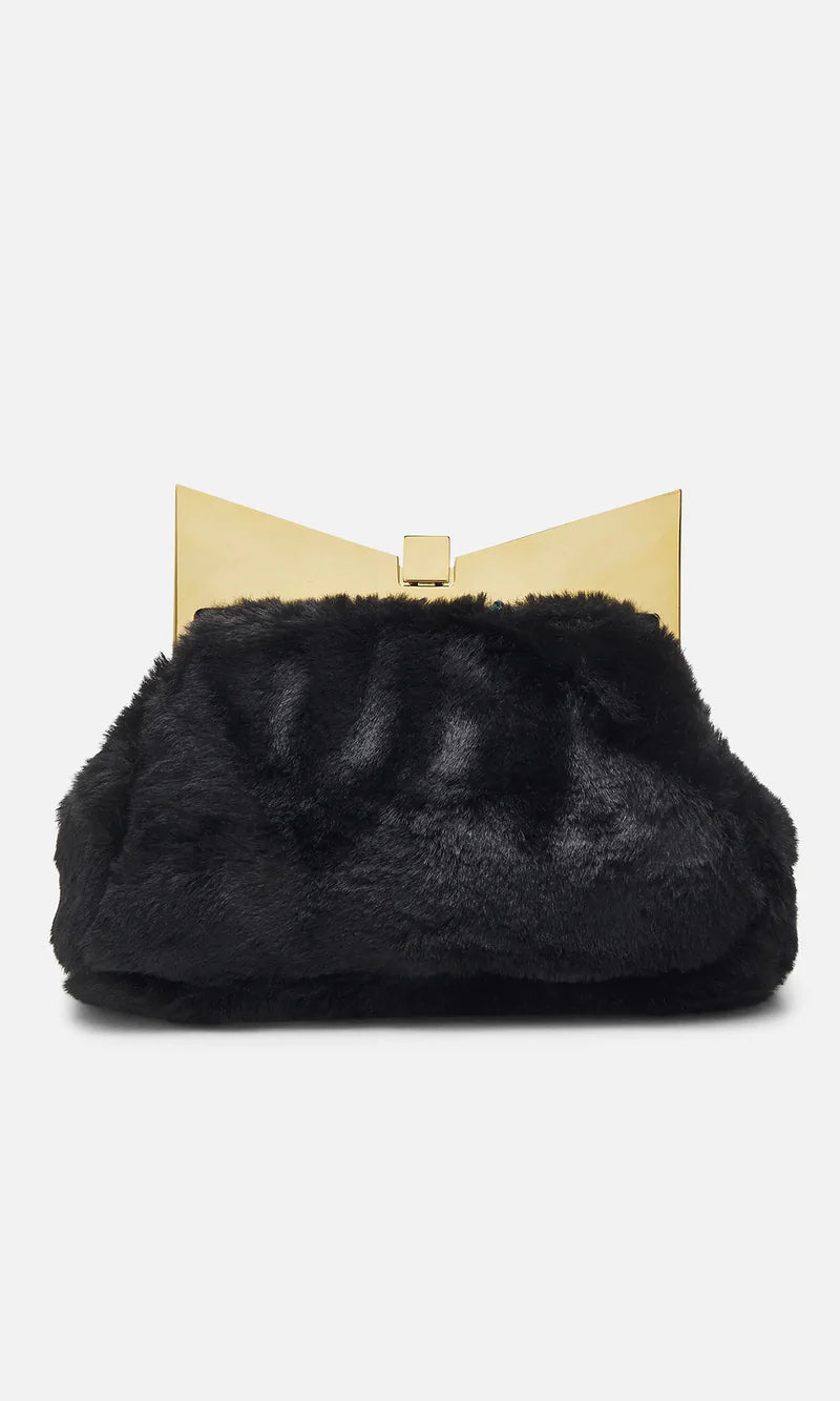 תיק קלאץ' מבד פרוותיהרכב: 100% פוליאסטרמידות התיק: 20 ס"מ רוחב, 15 ס"מ גובה, 7 ס"מ עומק