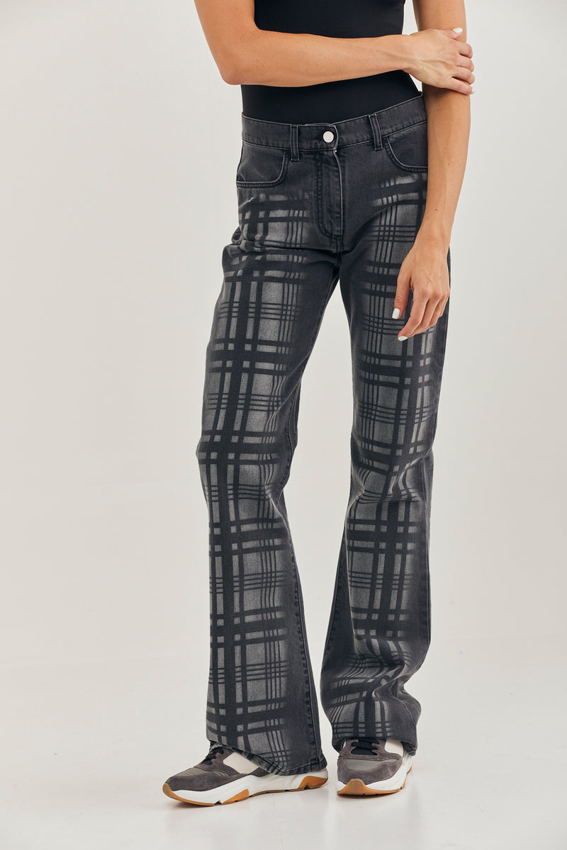 מכנסי ג'ינס רגל מתרחבת הדפס משבצות
